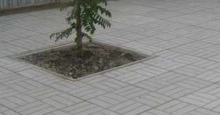 Качественная тротуарная плитка серого цвета в Стрежевом в октябре