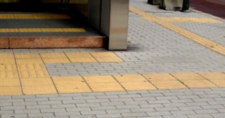 Тактильная плитка ПВХ в Стрежевом - купить от 714 руб. в ТротуарнаяПлитка