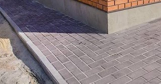 Укладка плитки на отмостку: Цена от 816 руб. в Стрежевом от ТротуарнаяПлитка