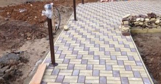 Укладка тротуарной плитки под ключ в Стрежевом в октябре