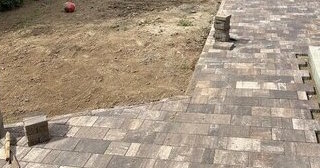 Профессиональная укладка тротуарной плитки на клей в Стрежевом в октябре